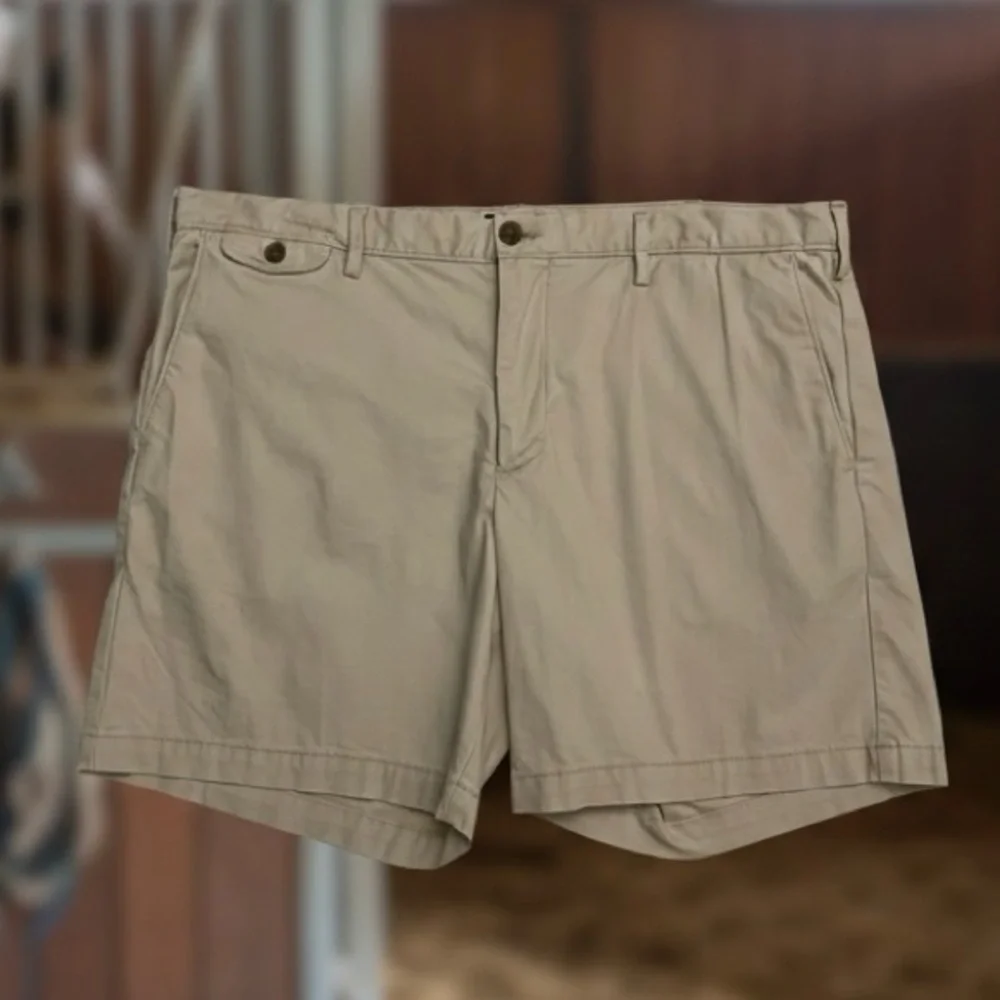 LIKE NEW! Banana Republic Lived-In Khaki Chino Shorts